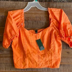NWT white fable crop
